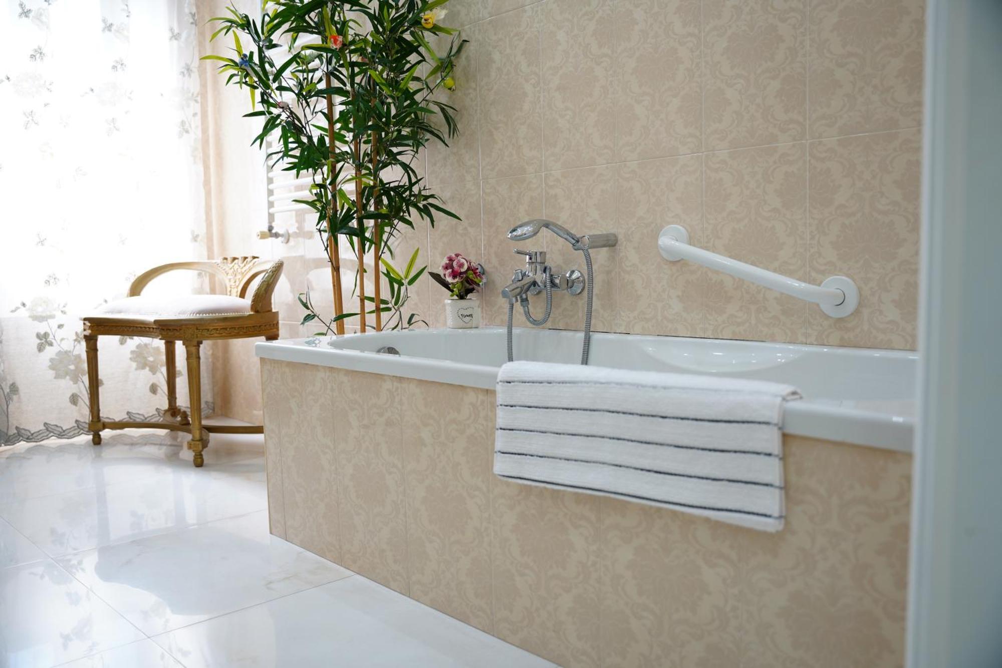La Maison Di Donna Elena เชโกลา ภายนอก รูปภาพ